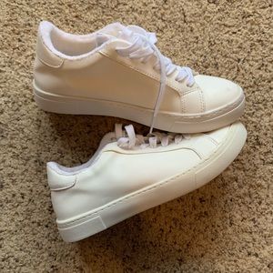 NWOT Steven by Steve Madden White Sneakers